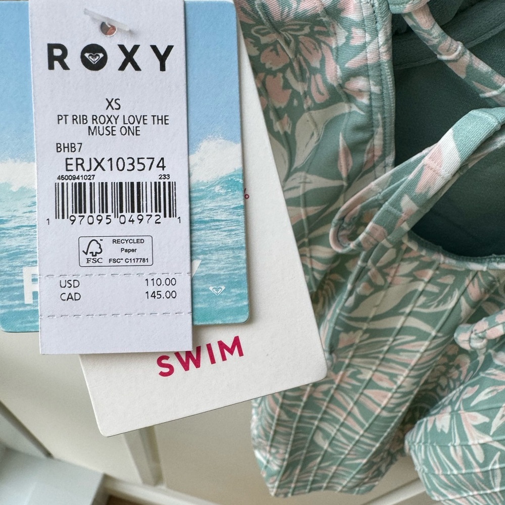 Roxy Swimsuit. NEW. Size XS - Picture 7 of 12